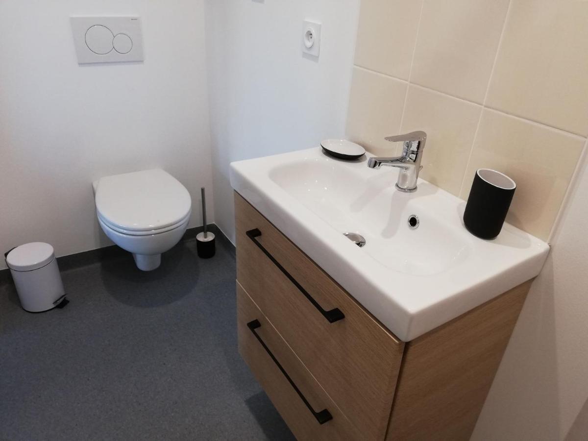Studios Les 3 Eclats Saint-Laurent-sur-Sèvre Eksteriør bilde